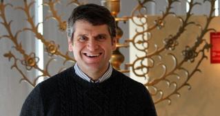 portrait of Sean Martin